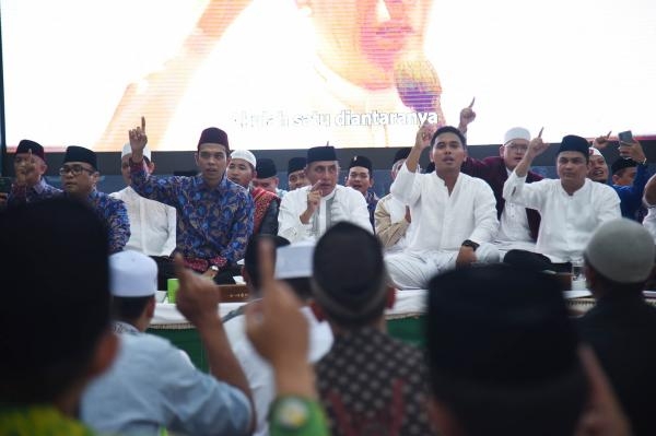 Tausiah di Rumah Dinas Gubernur, UAS: Kalian Orang Sumut Beruntung dan Bertuah